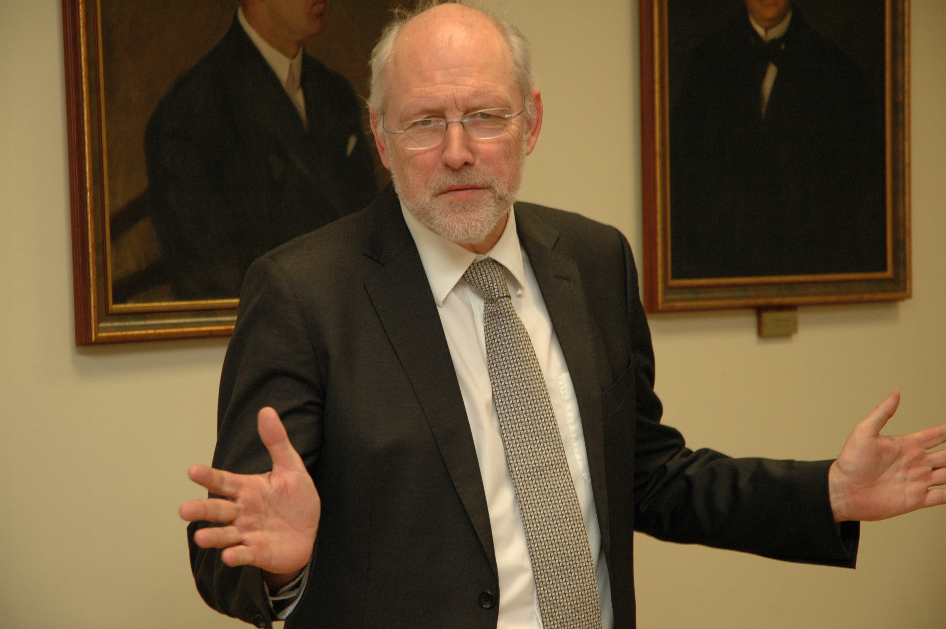 A Heidelbergi Egyetem intézetigazgató professzora tartott előadásokat a Miskolci Jogi Karon és a Deák Ferenc Állam- és Jogtudományi Doktori Iskolában